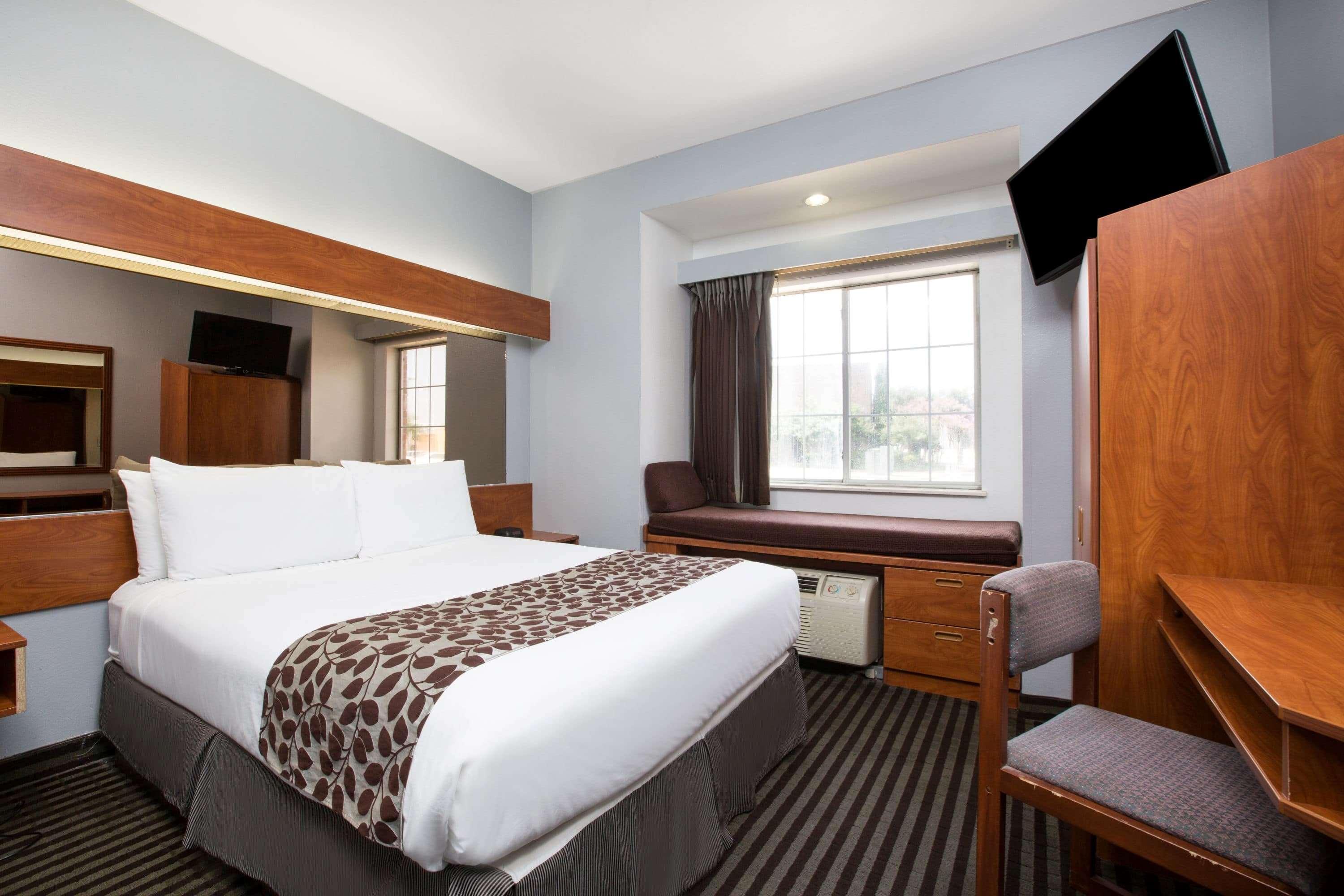 Microtel Inn & Suites By Wyndham Garland/Dallas Extérieur photo