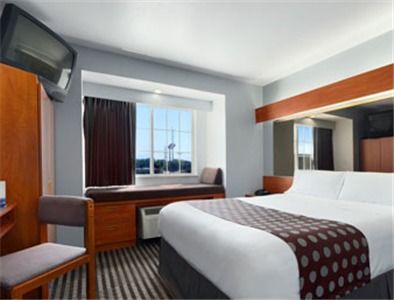 Microtel Inn & Suites By Wyndham Garland/Dallas Chambre photo